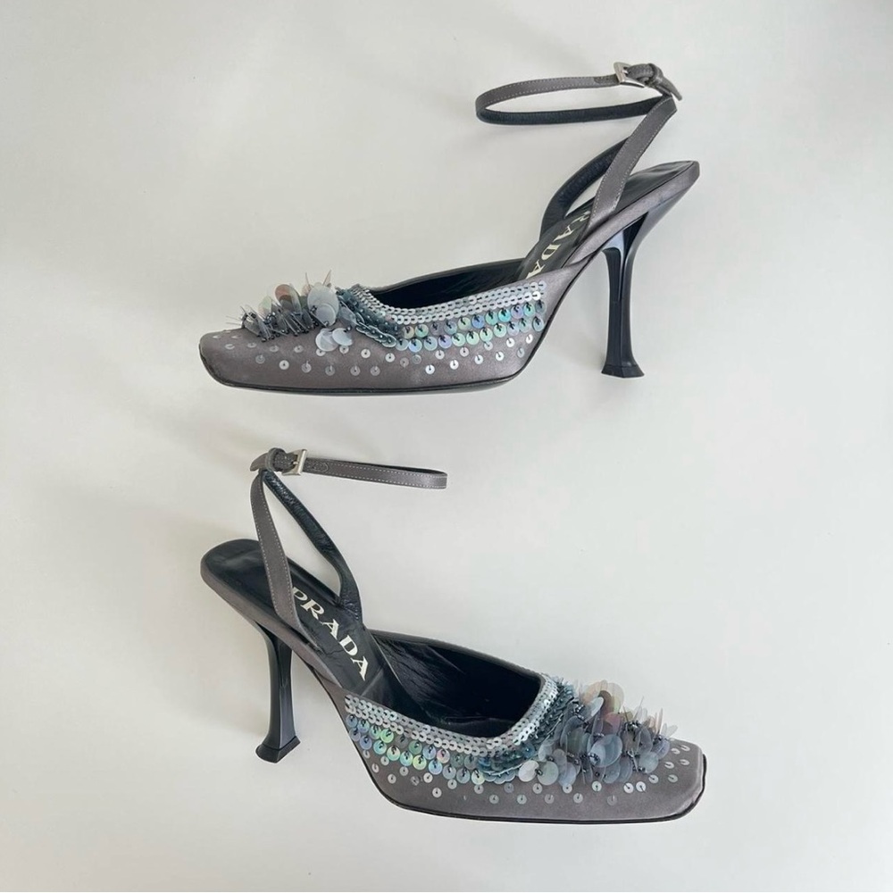 Vintage 1999 Sequin Prada Slingbacks (size EU 37 / US 7) - Picture 3 of 16